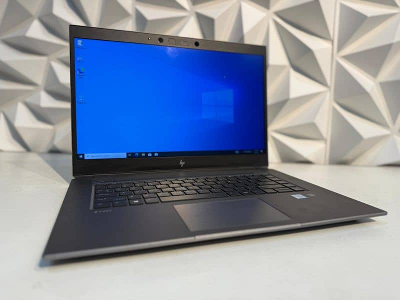 HP ZBook Studio 15 G5 0