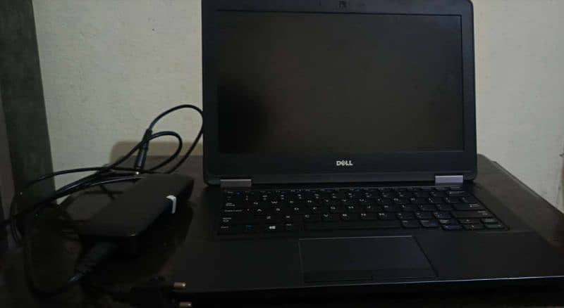 Dell letitude E5370 16/512 i5-6th gen 2