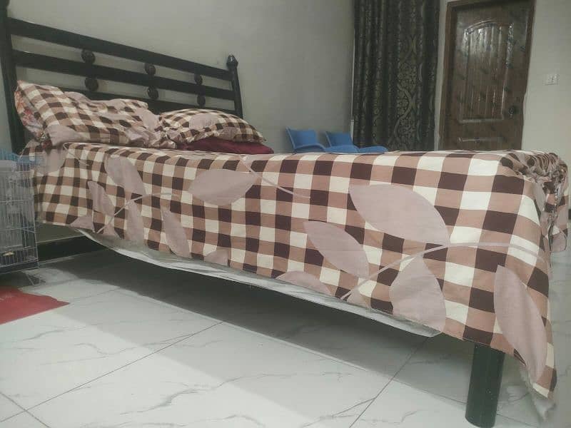 Iron bed for se with mattress 1