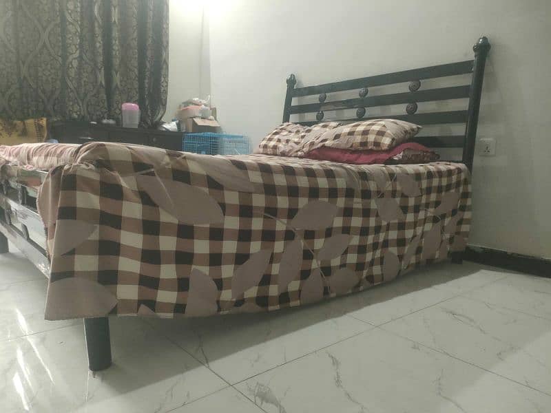 Iron bed for se with mattress 2