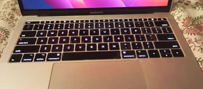 Macbook pro 2017 16 gb 512 gb in mint condition