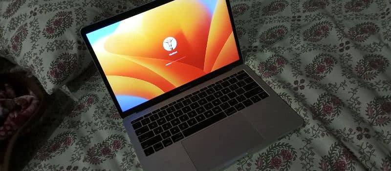 Macbook pro 2017 16 gb 512 gb in mint condition 7