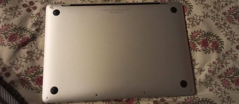 Macbook pro 2017 16 gb 512 gb in mint condition 14