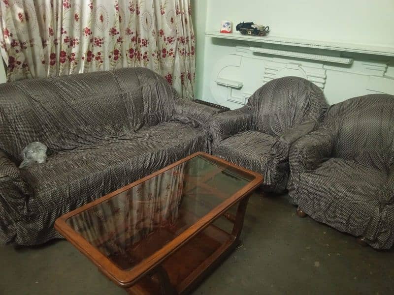 5 seater sofa with free cover 4