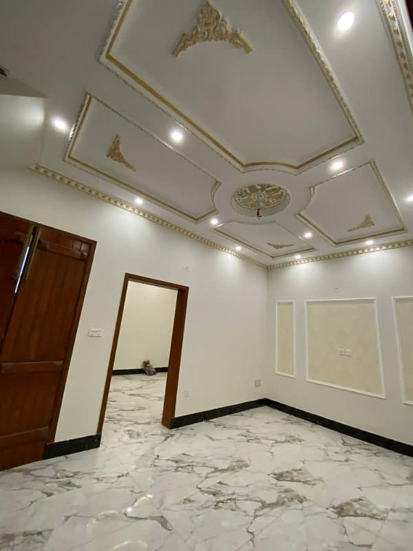 Brand new 3.15 Marla double story modern house for sale bhadar pur near bosan road multan. 4