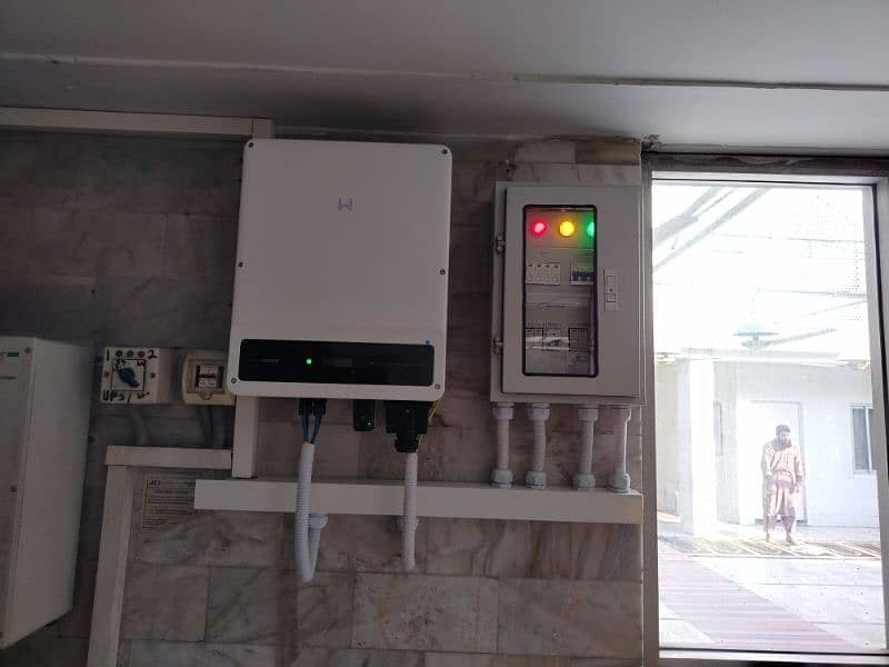 Ac DC combiner box & solar installation 7