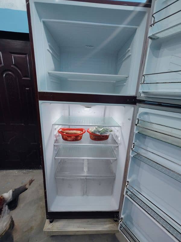 WAVES CHECKERED GLASS SERIES (CGS) WR-320 RED INVERTER REFRIGERATOR 9