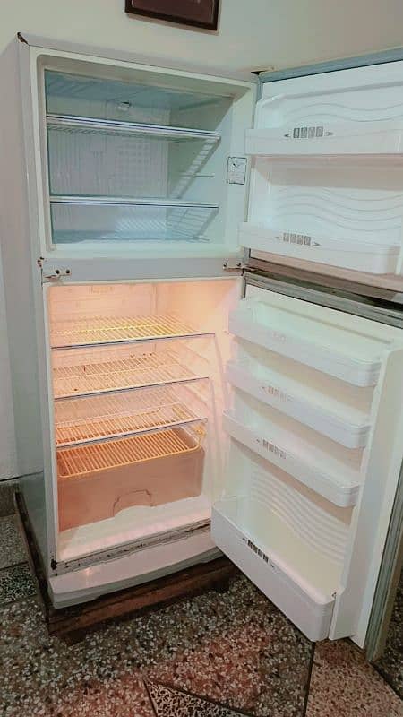 Dawlance fridge 1