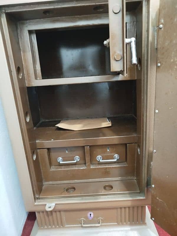 safe locker 1