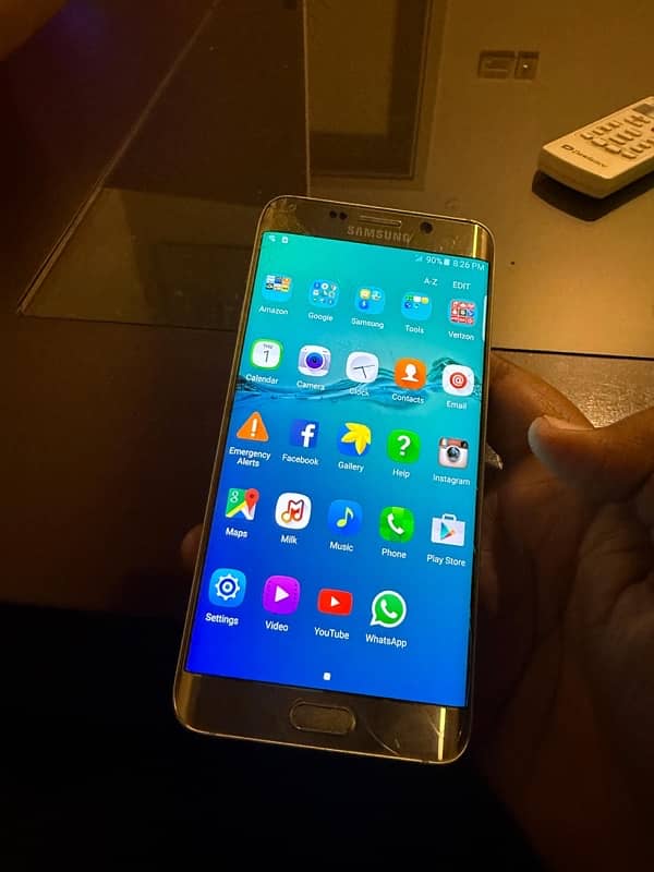 Samung Galaxy S6 edge plus 1