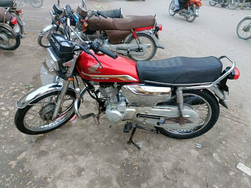 Honda CG 125 SE Red Colour 0