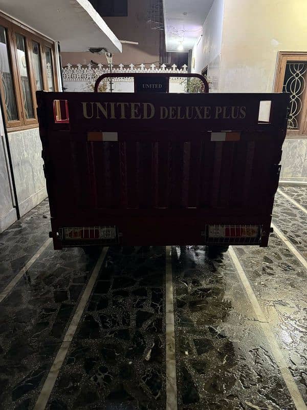 United Deluxe Plus 150cc Loader Rickshaw 2