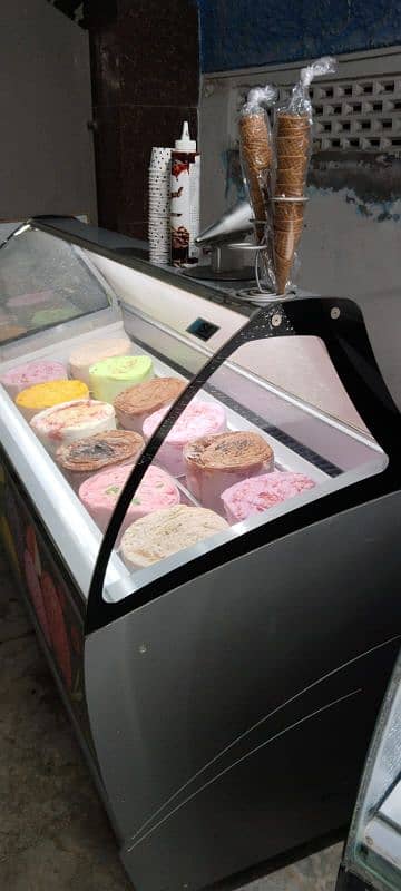 2 ice cream freezers made in Italy 7