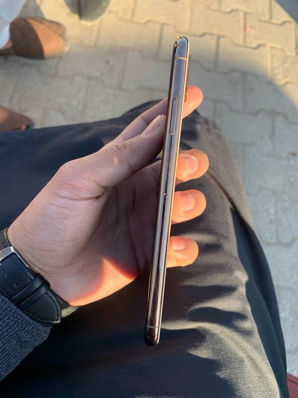 iphone xs max pta approved 3