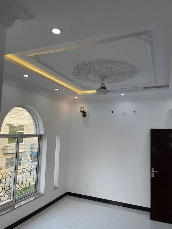 5 Marla Brand New House For Sale Tip Housing Society Phase 3 8