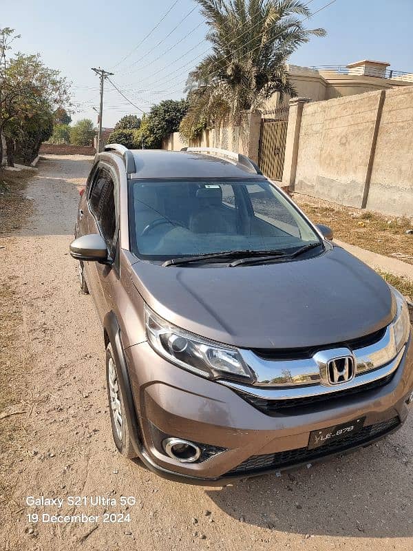 Honda BR-V 2019 10 by 8 fully ok 7