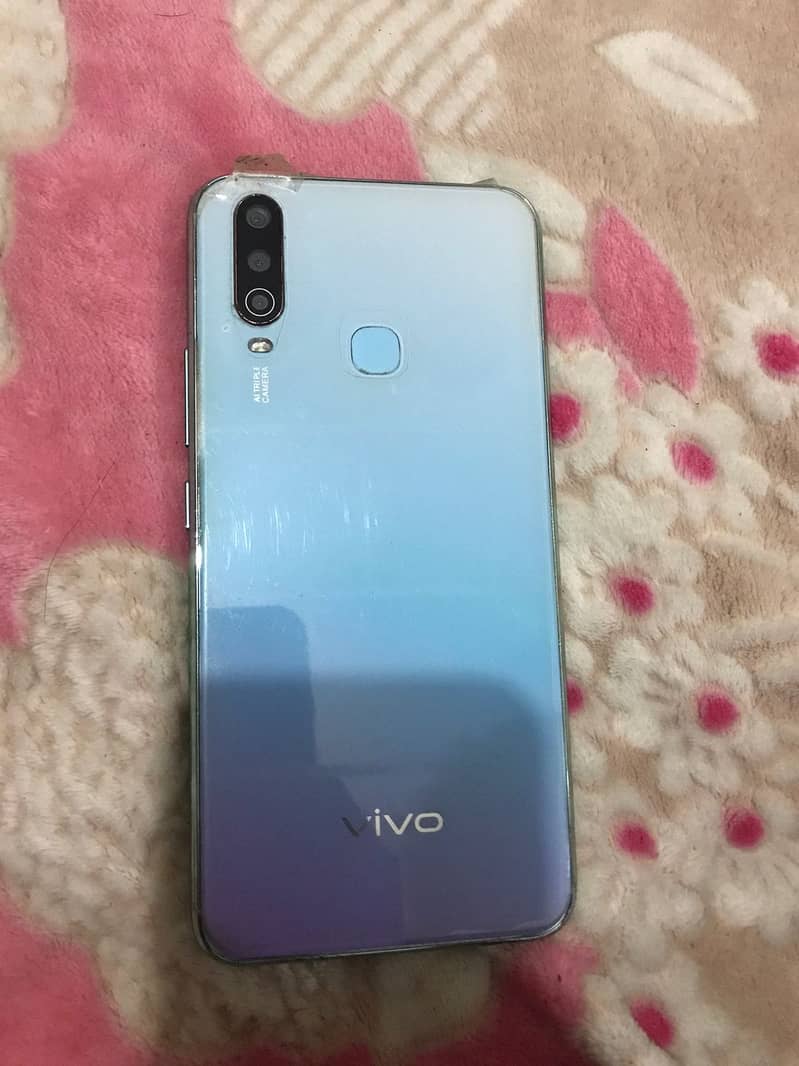 Vivo Y17 1