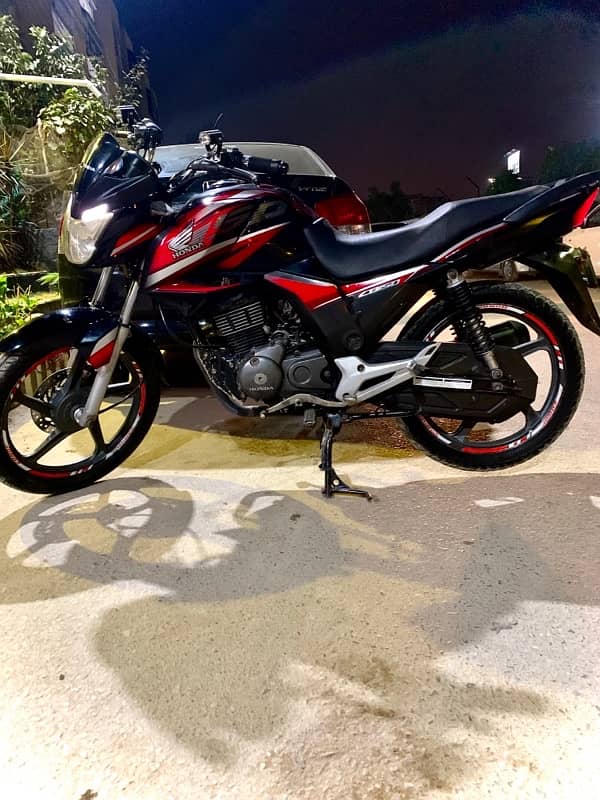 HONDA CB 150F ||outclass condition|| no:0/3/1/9/6/4/0/8/0/0/4 0