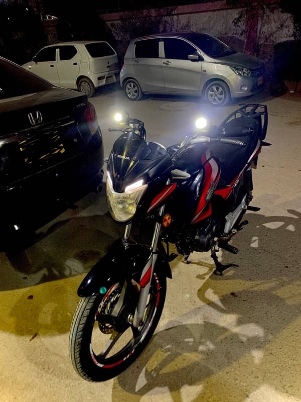 HONDA CB 150F ||outclass condition|| no:0/3/1/9/6/4/0/8/0/0/4 8