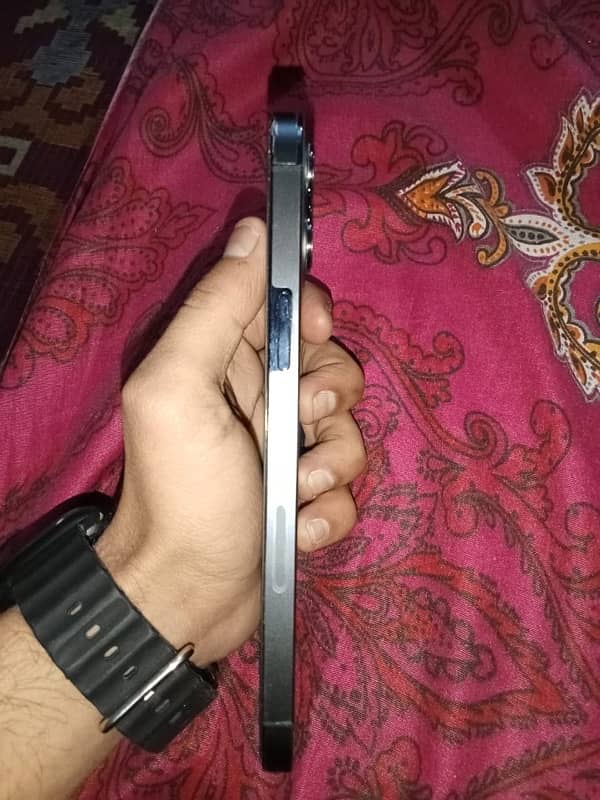 i phone 12 pro maxs 128gb Non pta 2