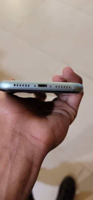 iPhone 11 128gb officiall duel sim pta 5