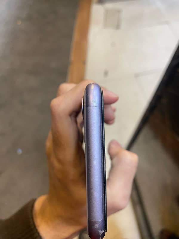 IPHONE 11 128 GB 3