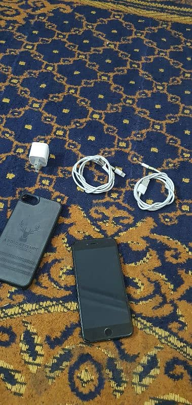 Iphone 7 non pta 32gb 2 charging lead and cover and adpter 03238483138 7