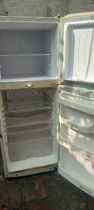 Refrigerator for sale 4