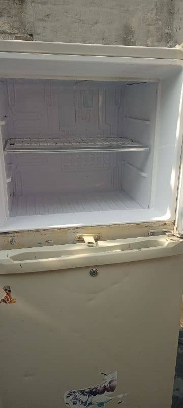 Refrigerator for sale 8