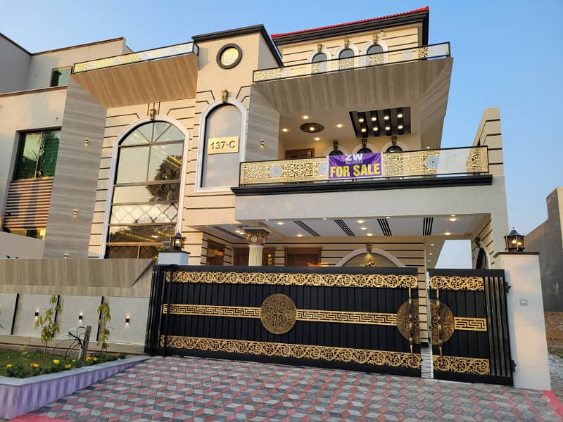 Amazing 10 Marla very hot location very beautiful house for sale in media town islamabad 3