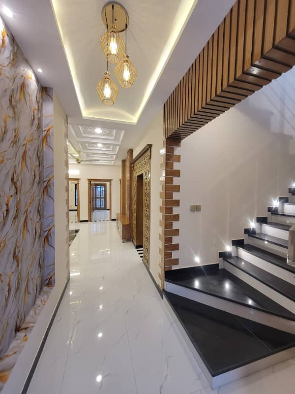 Amazing 10 Marla very hot location very beautiful house for sale in media town islamabad 9