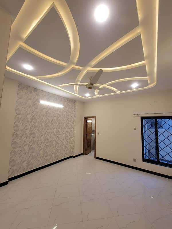 Amazing 10 Marla very hot location very beautiful house for sale in media town islamabad 12