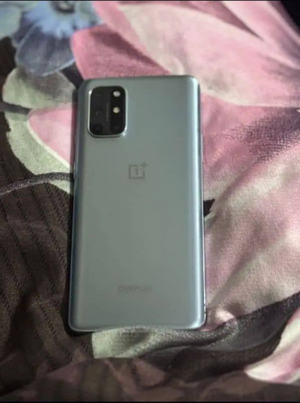 ONE PLUS 8T  6/128 2