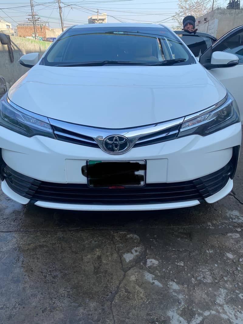 Toyota Altis Grande 2017 1