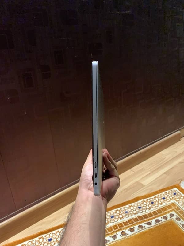 MACBOOK PRO 2019 8/256 13 inch 2