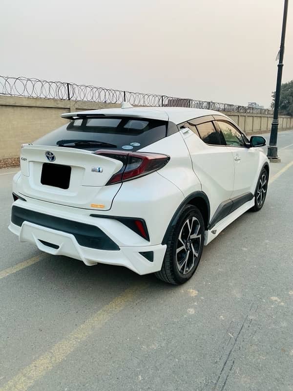 Toyota C-HR 2017 5