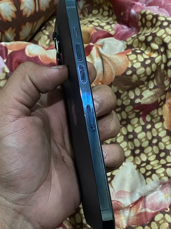 iPhone 12 Pro max JV 128gb Non PTA 5