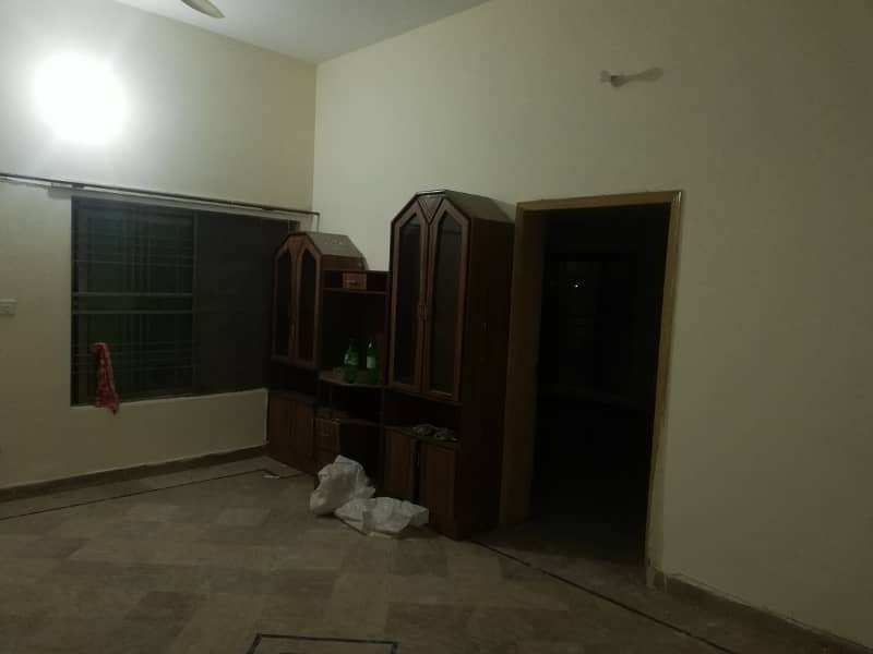 MIAN ESTATE OFFERS 10 MARLA LOWER PORTION FOR RENT FOR SMART FAMILY 2