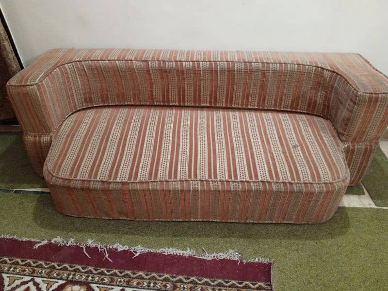 sofa comebed 0