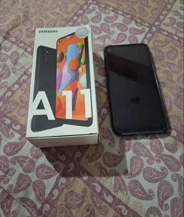 Samsung A11 with box condition 10by10 3