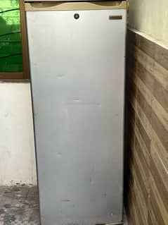 upright freezer one door