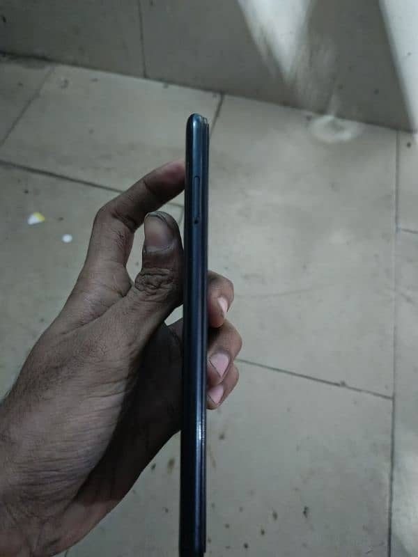 Infinix Hot 10 4/64 With Box 2