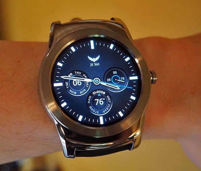 LG Watch Urbane Smart watch condition 10 by 10 From Korea 1