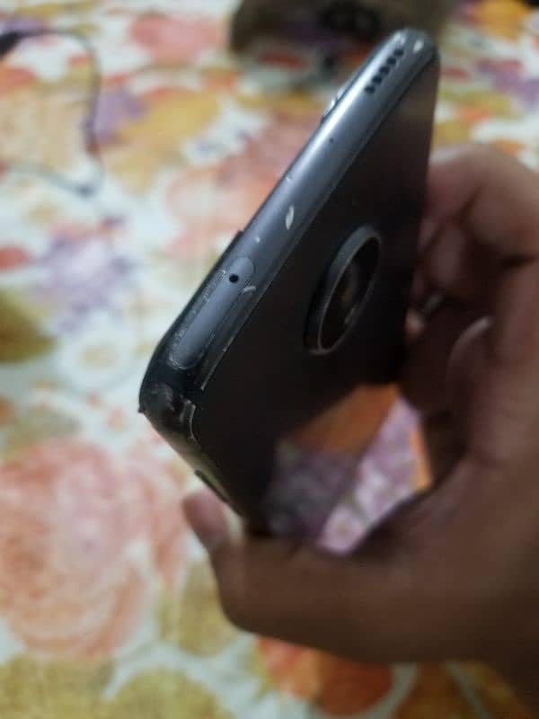 moto Z4 urgent sell 6