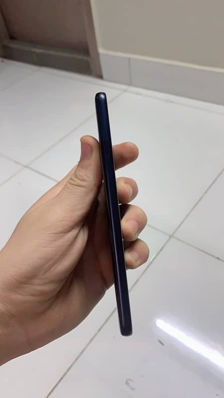 LG G7 Fit 4/32 4