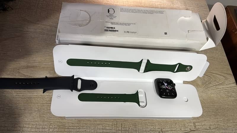 apple watch 7 45mm Green aluminium 0