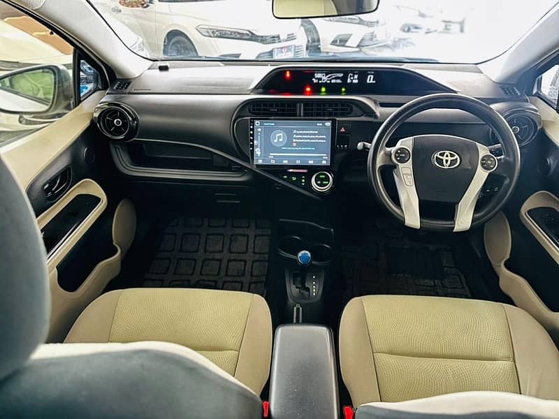 Toyota Aqua 2015 16