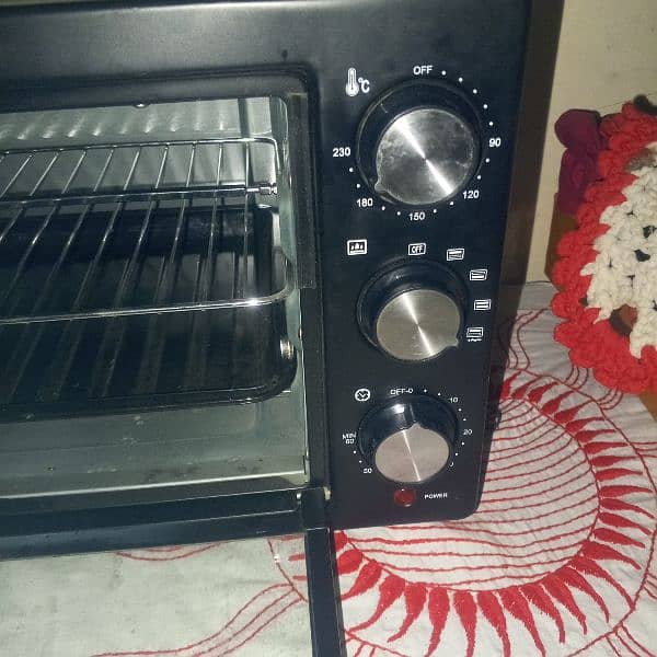 Toaster company ka oven hai brand new hai use nai Kiya belkul be 2