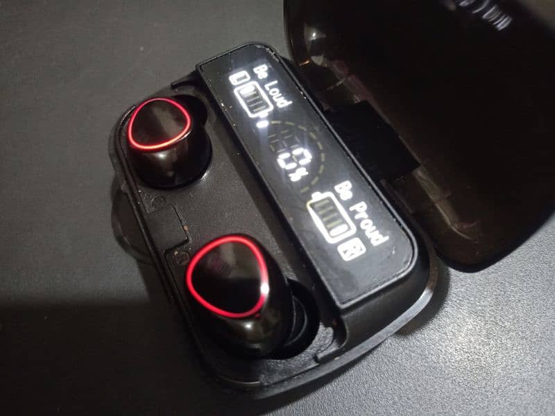 M10 earbuds 2