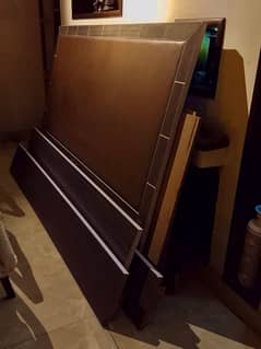 Selling King Size Bed